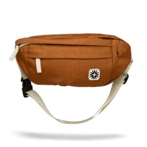 Walker Goods Louie Sling in “Rust”